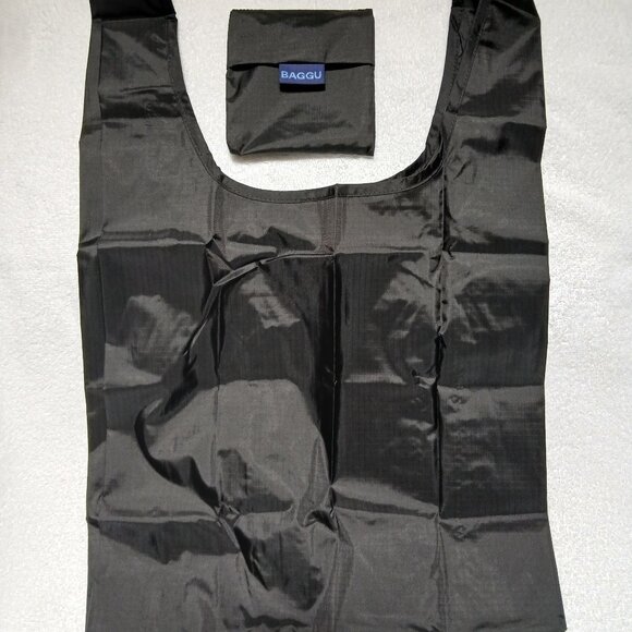 New BAGGU Reusable Bags in Black and Red -- SET OF 2 - Picture 3 of 4
